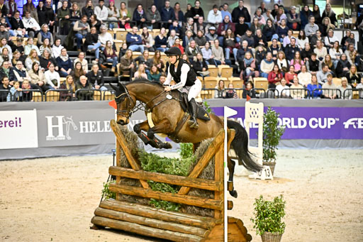  | 12022026 Indoor VS _099 