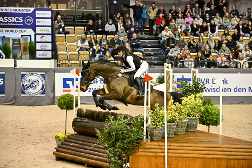  | 12022026 Indoor VS _102 