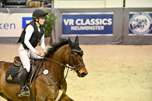  | 12022026 Indoor VS _105 