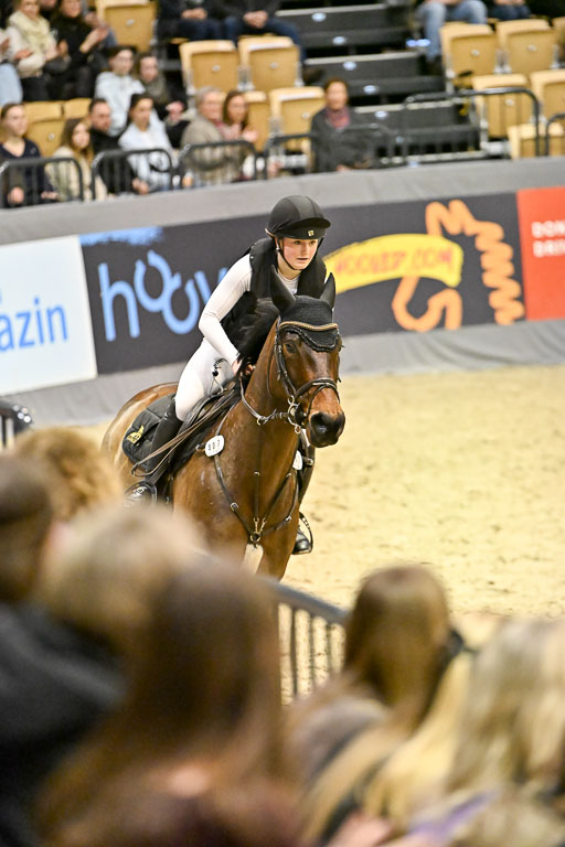  | 12022026 Indoor VS _118 