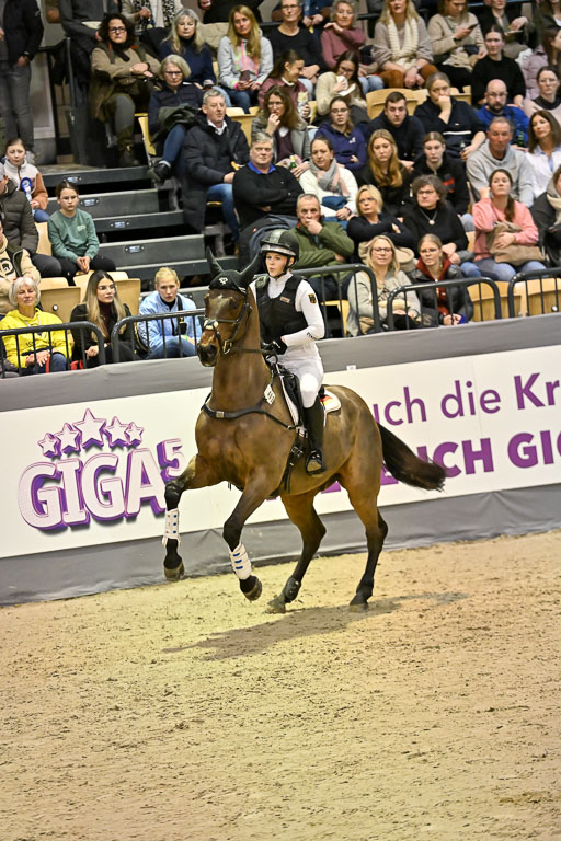  | 12022026 Indoor VS _126 