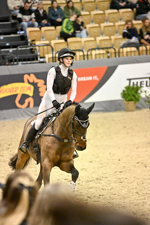  | 12022026 Indoor VS _127 