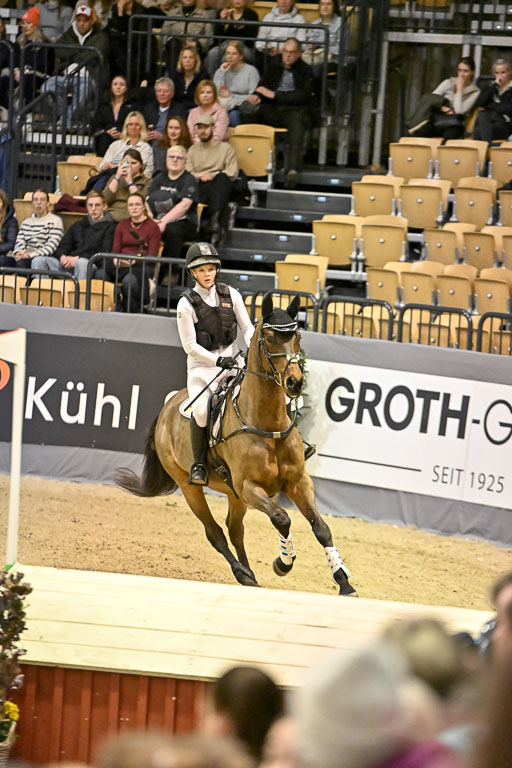  | 12022026 Indoor VS _131 