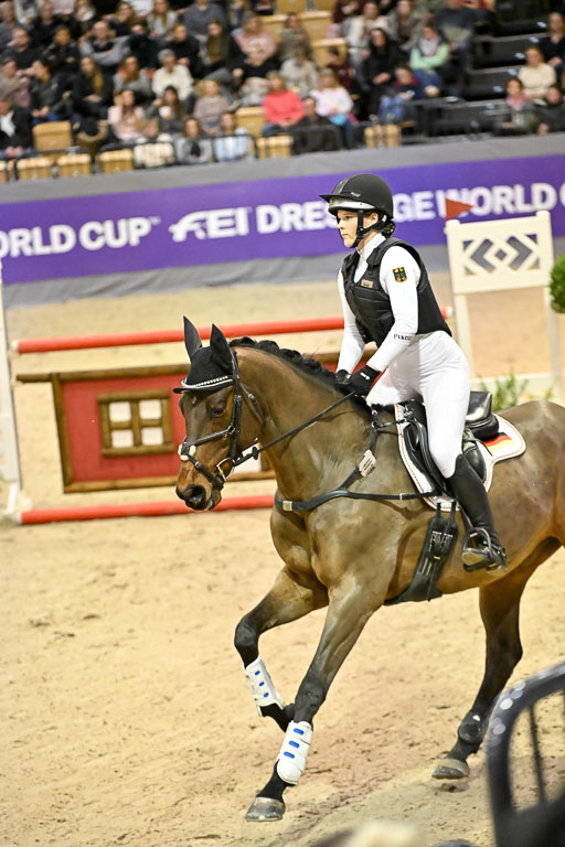  | 12022026 Indoor VS _136 