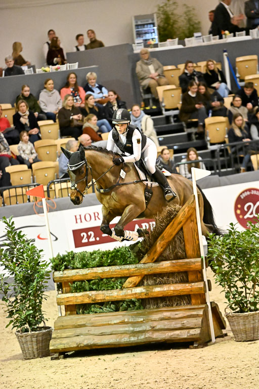  | 12022026 Indoor VS _138 