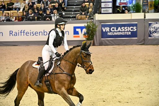  | 12022026 Indoor VS _152 