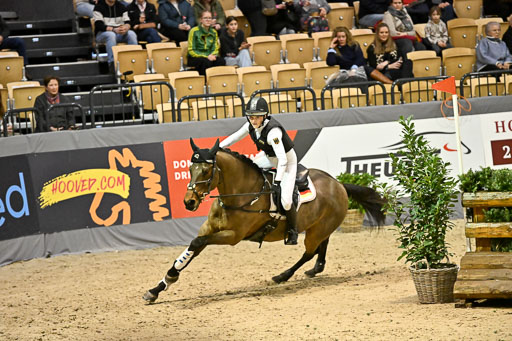  | 12022026 Indoor VS _163 