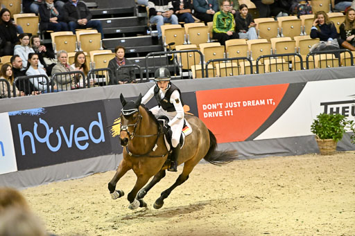  | 12022026 Indoor VS _164 