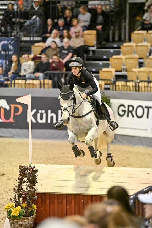  | 12022026 Indoor VS _178 