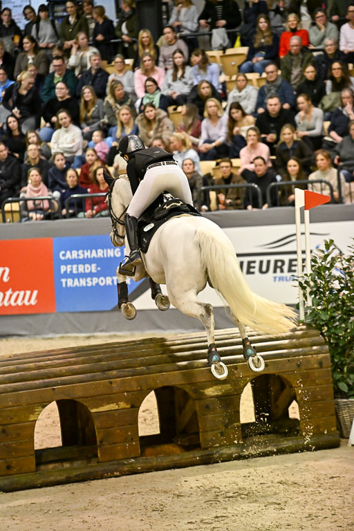  | 12022026 Indoor VS _181 