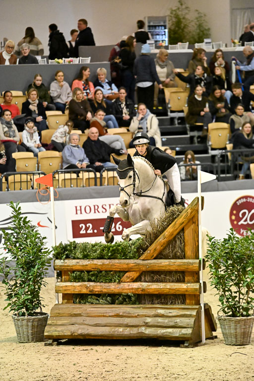  | 12022026 Indoor VS _182 