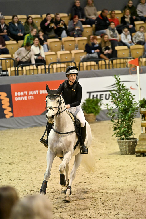  | 12022026 Indoor VS _189 