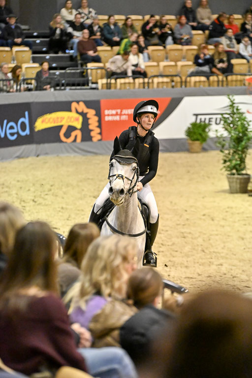  | 12022026 Indoor VS _190 