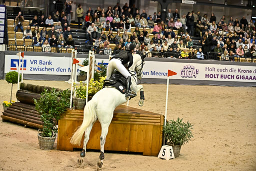  | 12022026 Indoor VS _191 