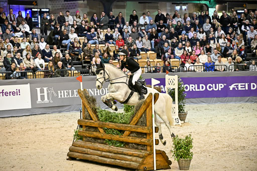  | 12022026 Indoor VS _194 