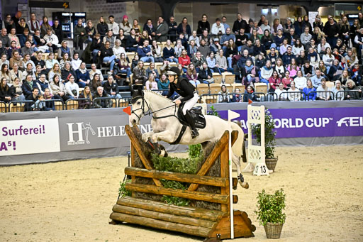  | 12022026 Indoor VS _195 