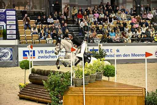  | 12022026 Indoor VS _197 