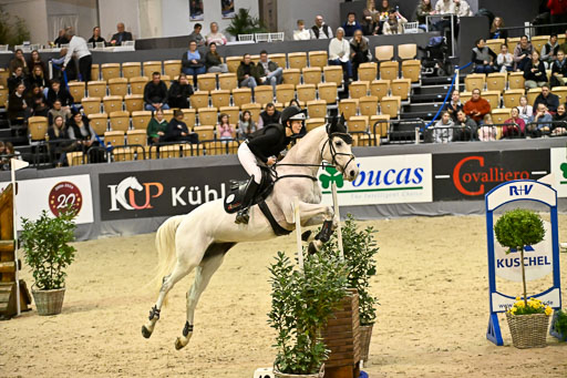  | 12022026 Indoor VS _204 