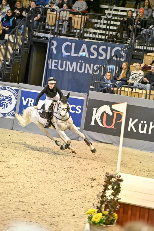  | 12022026 Indoor VS _208 