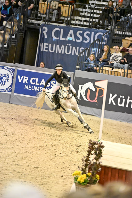  | 12022026 Indoor VS _210 