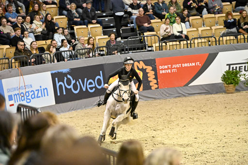  | 12022026 Indoor VS _214 