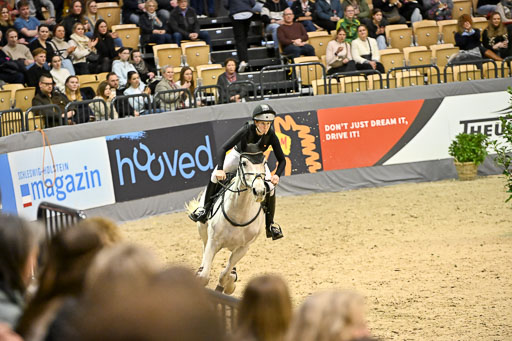  | 12022026 Indoor VS _215 