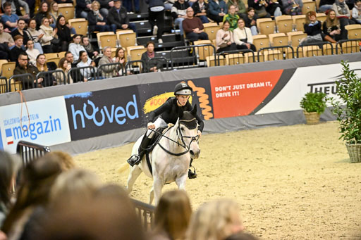  | 12022026 Indoor VS _218 