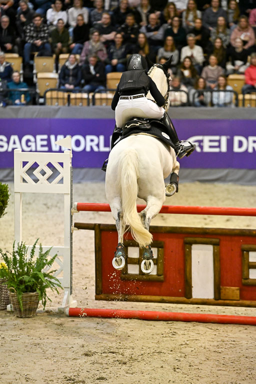  | 12022026 Indoor VS _223 