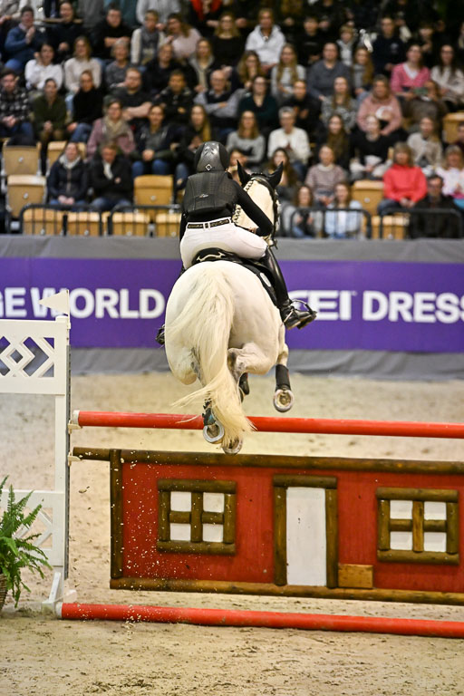  | 12022026 Indoor VS _225 