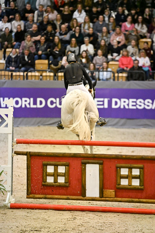  | 12022026 Indoor VS _228 