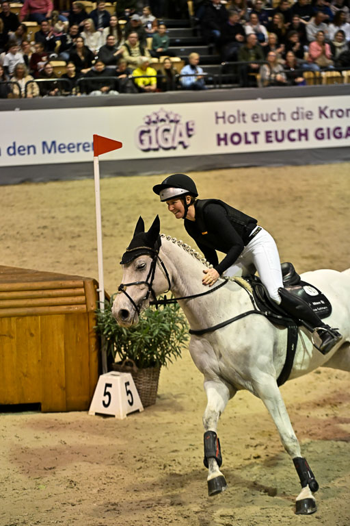  | 12022026 Indoor VS _244 