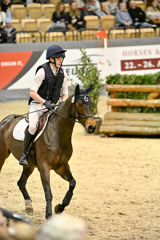  | 12022026 Indoor VS _247 