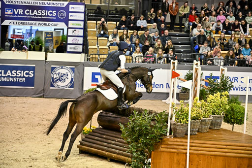  | 12022026 Indoor VS _248 