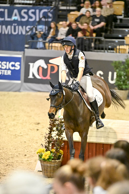  | 12022026 Indoor VS _253 