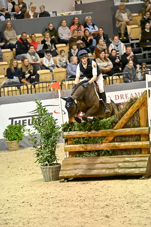  | 12022026 Indoor VS _255 