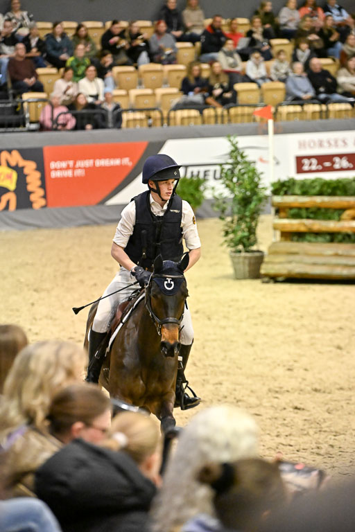  | 12022026 Indoor VS _261 