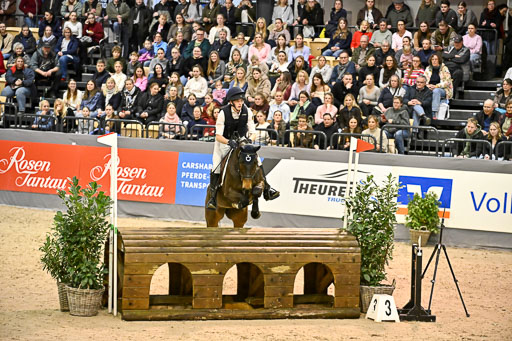  | 12022026 Indoor VS _271 