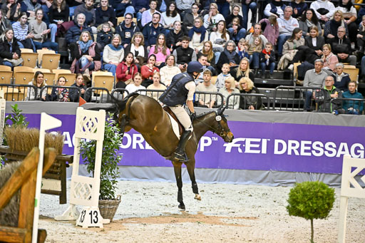  | 12022026 Indoor VS _284 