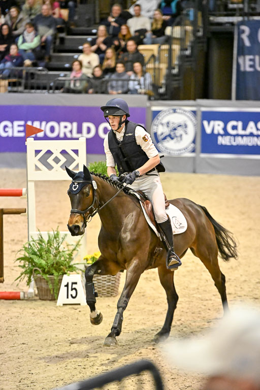  | 12022026 Indoor VS _287 