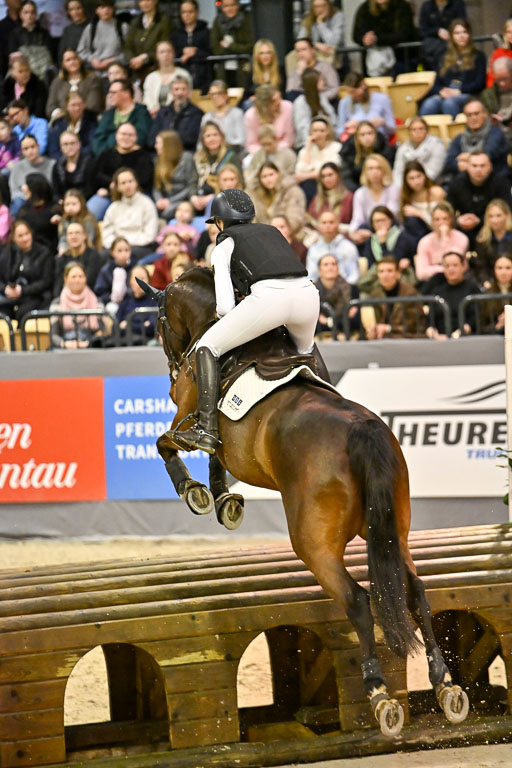  | 12022026 Indoor VS _301 