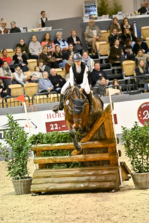  | 12022026 Indoor VS _304 