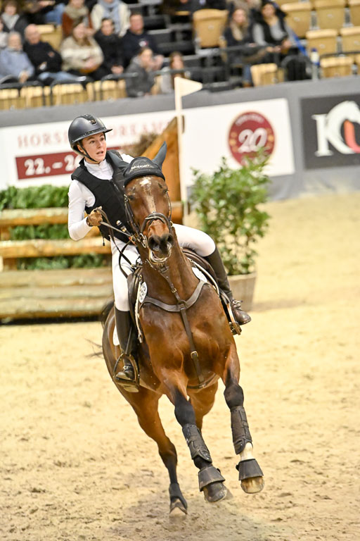  | 12022026 Indoor VS _317 