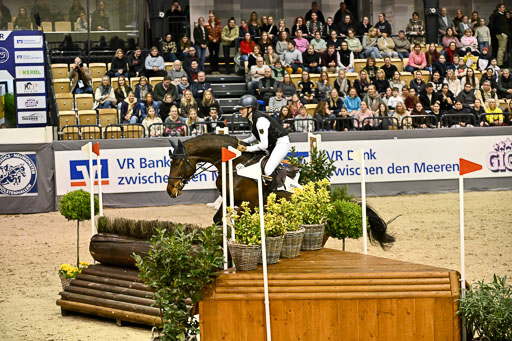  | 12022026 Indoor VS _319 