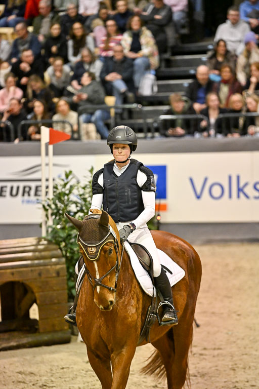  | 12022026 Indoor VS _343 