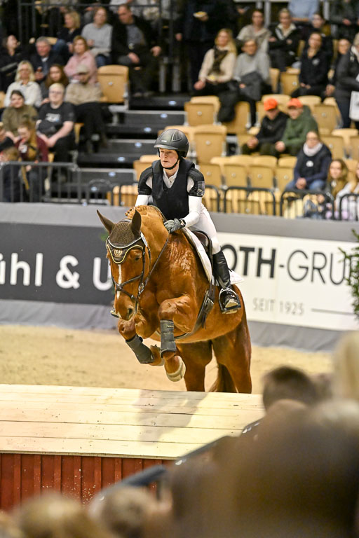  | 12022026 Indoor VS _346 