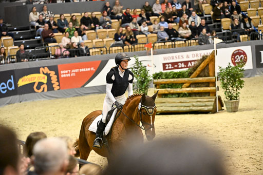  | 12022026 Indoor VS _372 