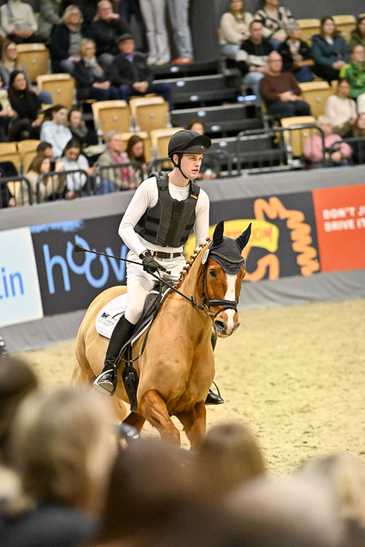  | 12022026 Indoor VS _376 