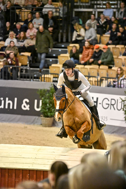  | 12022026 Indoor VS _380 