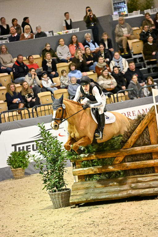  | 12022026 Indoor VS _387 