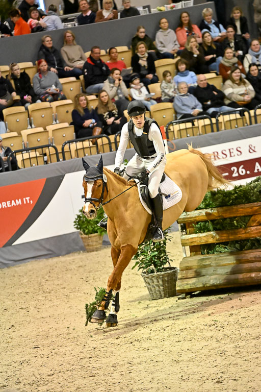  | 12022026 Indoor VS _391 